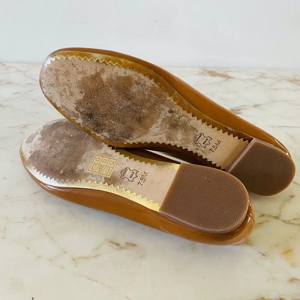TORY BURCH Brown Patent Leather Ballerina Flats Gold Logo - US 7.5